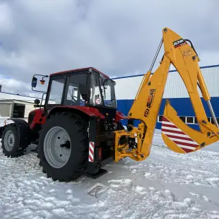 Экскаватор-погрузчик ДЭМ 1142 (с поворотным отвалом)