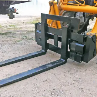 Фронтальный погрузчик ДЭМ 103